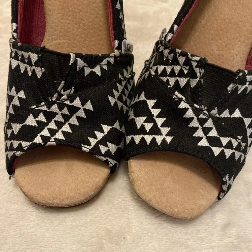 TOMS Black & White Diamond Print Wedge Peep Toe Heels